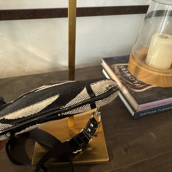 Coach Chic Black and Cream Crossbody Bag - Picture 7 of 8